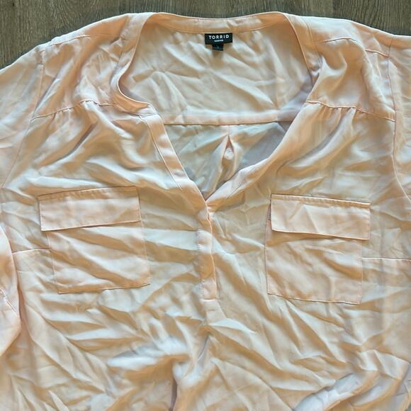 Torrid Harper Georgette Pullover 3/4 Sleeve Blouse Pale Blush Size 5XL - Picture 2 of 5